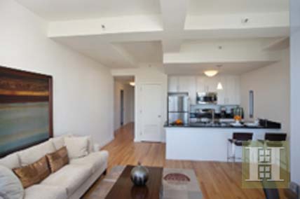 East 119th Street, Upper Manhattan, NYC - 2 Bedrooms  
2 Bathrooms  
5 Rooms - 