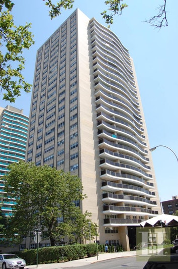 Photo 1 of 102 -10 66th Road 15F, Forest Hills, Queens, NY, $550,000, Web #: 17408399