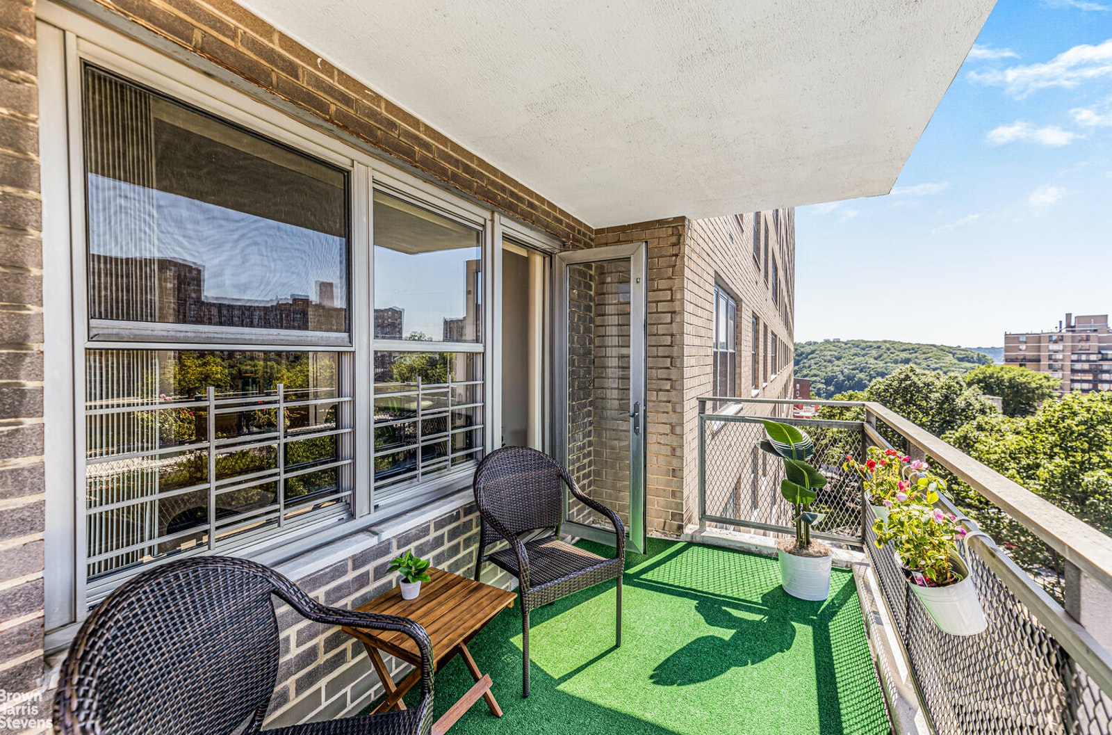 Photo 1 of 555 Kappock Street 9E, Spuyten Duyvil, New York, $540,000, Web #: 21948522