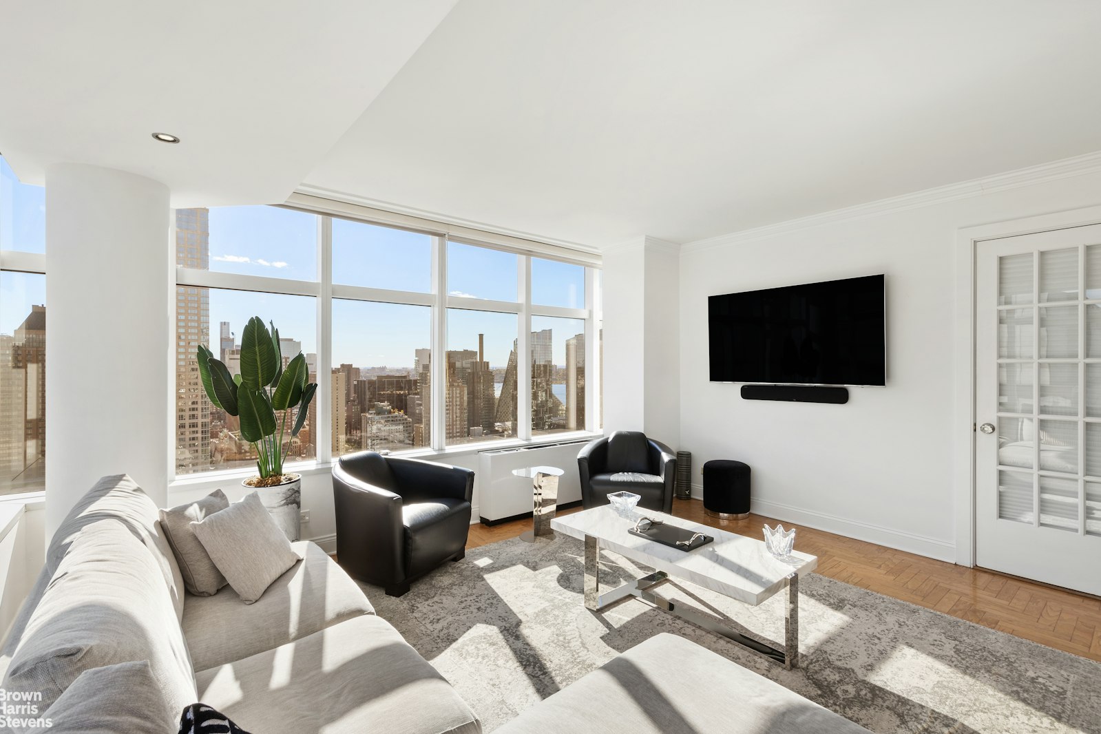 Photo 1 of 160 West 66th Street 35G, Upper West Side, NYC, $8,900, Web #: 23224631