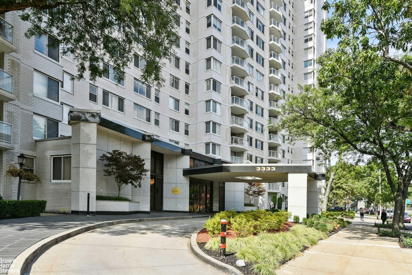 Photo 1 of 3333 Henry Hudson Parkway 8W, Central Riverdale, New York, $389,000, Web #: 23261859